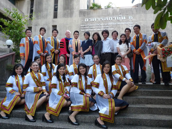 2011-graduating-class-with-mark-robson